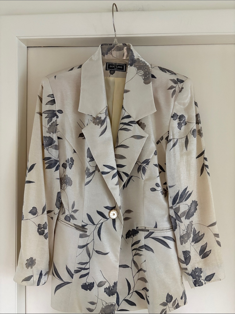 Cream Floral Notch-Lapel Blazer